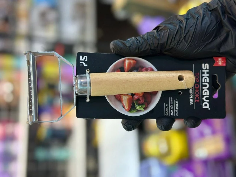 رشته کن و پوست کن دو کاره دسته چوبی شنگیا